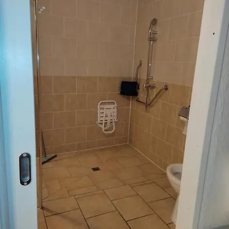 Confort 09 Ou Hc-09 Отель 2*