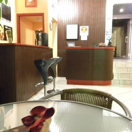 Отель Confort 09 Ou Hc-09 Тараскон-сюр-Арьеж